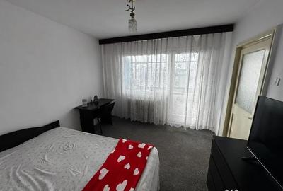 Apartament cu 3 camere semidecomandat în Podu Roș - 14
