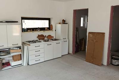 Casă cu 2 camere în Poieni - 3