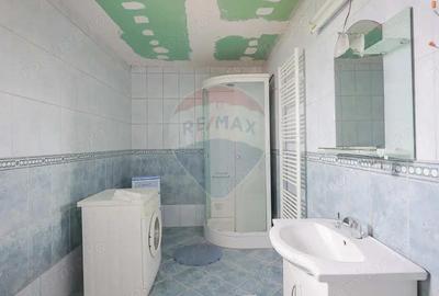 Casa cu etaj, 5 camere, de vanzare, in zona turistica, Vadu Cri?ului - 2