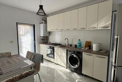 Casă cu 3 camere cu Teren 300 Mp în Central - 4