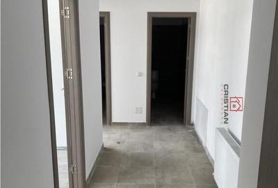 Spațiu comercial, de 4,260 mp, în Central - 12