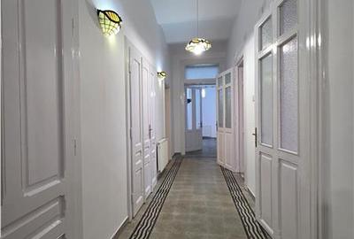 Apartament cu 4 camere decomandat în Centrul Istoric - 8