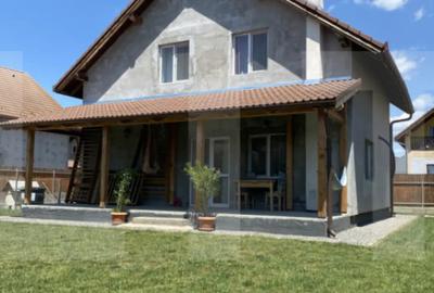 Casă cu 4 camere cu Teren 400 Mp în Central - 11