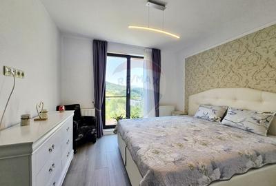 Casa, 4 dormitoare, pod amenajat, gradina, zona Vivo - 15