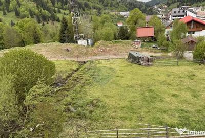 Teren de 2770 mp, în Est - 2
