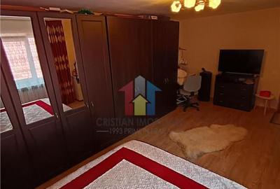 VILA, P 1, Caramida si Boltari, zona Centru - 7