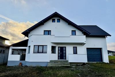Casă cu 4 camere în Exterior Vest - 3