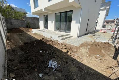 Casă cu 5 camere cu Teren 254.4 Mp în Ghencea