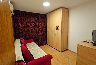 Apartament cu 3 camere decomandat, mobilat în Apusului