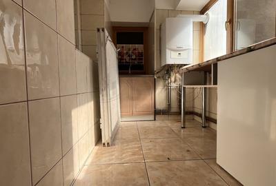 Apartament cu 3 camere decomandat în Micro 11 - 14