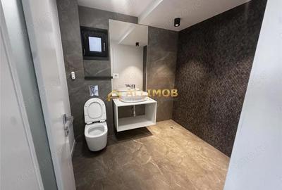 Spațiu comercial, de 140 mp, în Ultracentral - 5