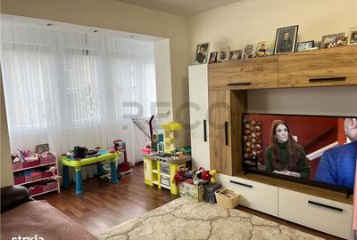 Apartament cu 4 camere decomandat în Cantemir - 5
