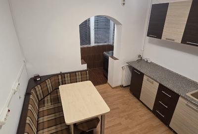Apartament cu 3 camere semidecomandat în Torontalului - 12