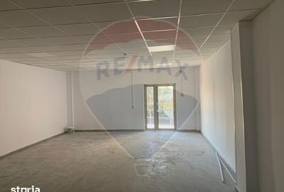 Spațiu comercial, de 70 mp, în Central - 3