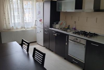 Apartament cu 4 camere decomandat în Central - 3