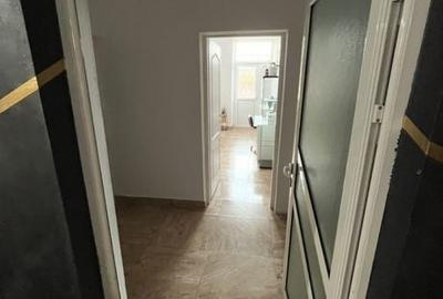 Spațiu comercial, de 70 mp, în Central - 4