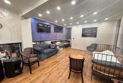 Spațiu comercial, de 275 mp, în Central - 4