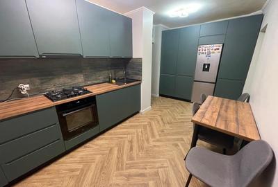 Apartament cu 3 camere, mobilat în Vatra Luminoasă