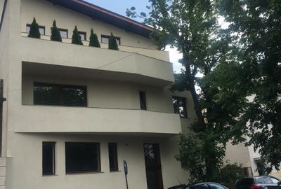 Apartament cu 3 camere decomandat în Tineretului - 14