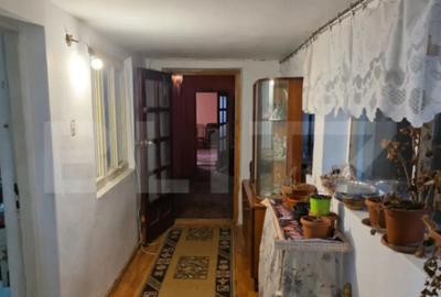 Casă cu 5 camere cu Teren 5585 Mp în Central - 9