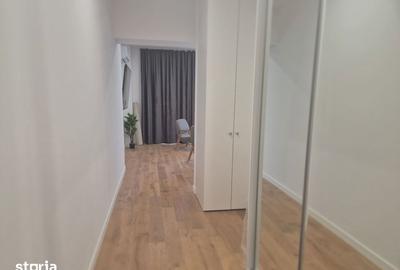 Apartament cu 3 camere semidecomandat, mobilat în 13 Septembrie - 5