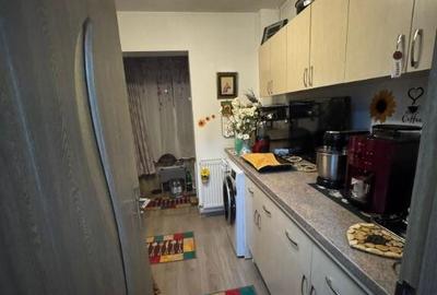 Apartament cu 2 Camere Decomandate Zona Burdujeni - Moldova - 4