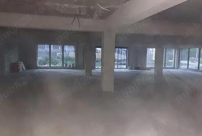 Spațiu comercial, de 1,000 mp, în Central - 4