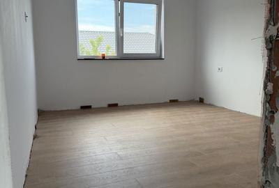 Casă cu 4 camere în Valea Adâncă - 7