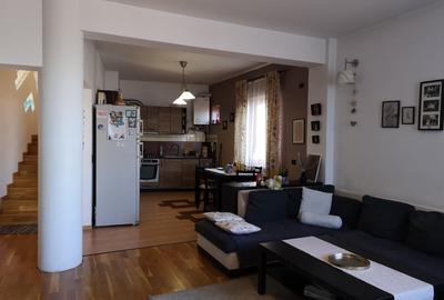 Casă individuală cu 7 camere cu Canalizare în Craiter - 2