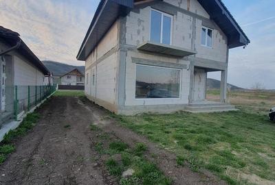 Casă cu Teren 500 Mp în Central - 6