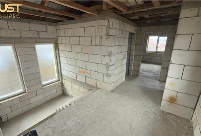 Casă cu 5 camere cu Teren 1000 Mp în Chinteni - 11