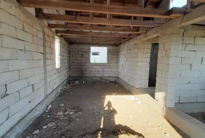 Casa P+M constructie la Rosu