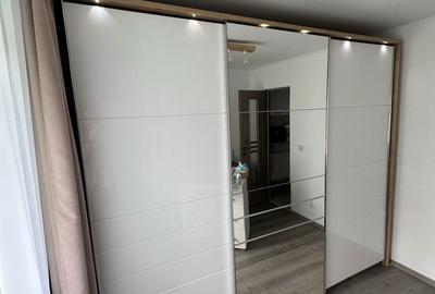 Apartament cu 3 camere decomandat în Dâmbu Pietros - 7