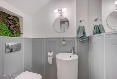 Casă cu 5 camere cu Canalizare în Pipera