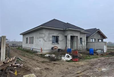 Casă cu 5 camere cu Teren 500 Mp în Sântandrei - 6