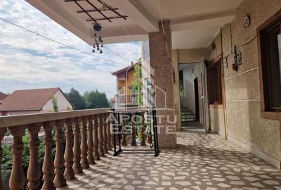 Casa familiala cu spatiu comercial si garaj P+1E+M 720 Mp - 7