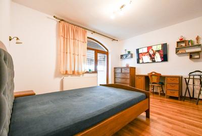 Casă individuală cu 6 camere cu Canalizare în CET - 29