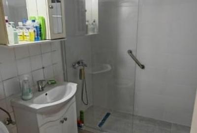 Apartament cu 3 camere semidecomandat în Trocadero - 1