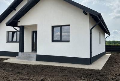 Casă cu 4 camere în Ciurbești - 4