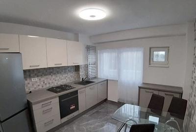 Garsonieră decomandată în Eroii Revoluției - 2