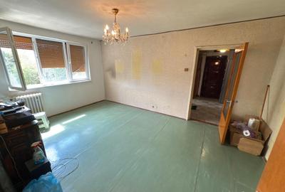 Apartament 3 camere, posibilitate centrala, bloc de 4 etaje, Aleea Giurgeni 6 - 7