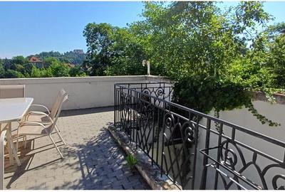 Apartament cu 5 camere decomandat, mobilat în Schei - 17
