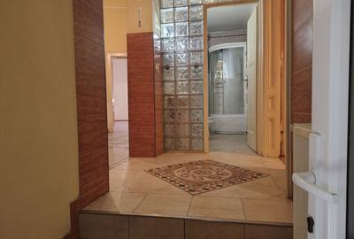 Apartament cu 3 camere semidecomandat în Eminescu - 1