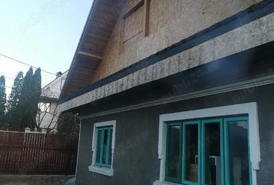 Casă cu 3 camere cu Teren 300 Mp în Central - 1