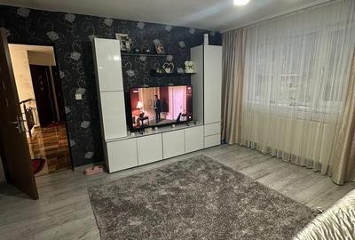 Casă cu 6 camere cu Teren 1200 Mp în Mociu - 9