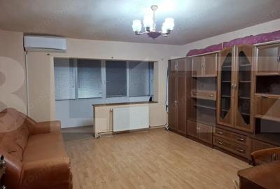 Apartament cu 2 camere decomandat în Bucovina