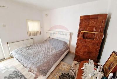 Casă cu 7 camere cu Garaj în Zănești - 8