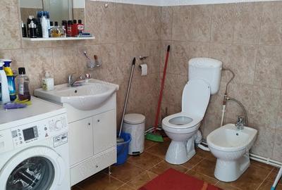 Casă cu 3 camere cu Teren 3500 Mp în Central - 4