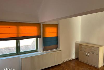 Apartament cu 4 camere în Central - 15
