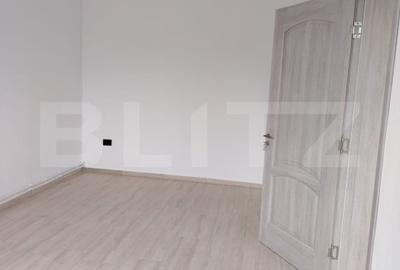 Casa de vanzare, cu 6 camere, 288 mp, zona Voinesti - 4